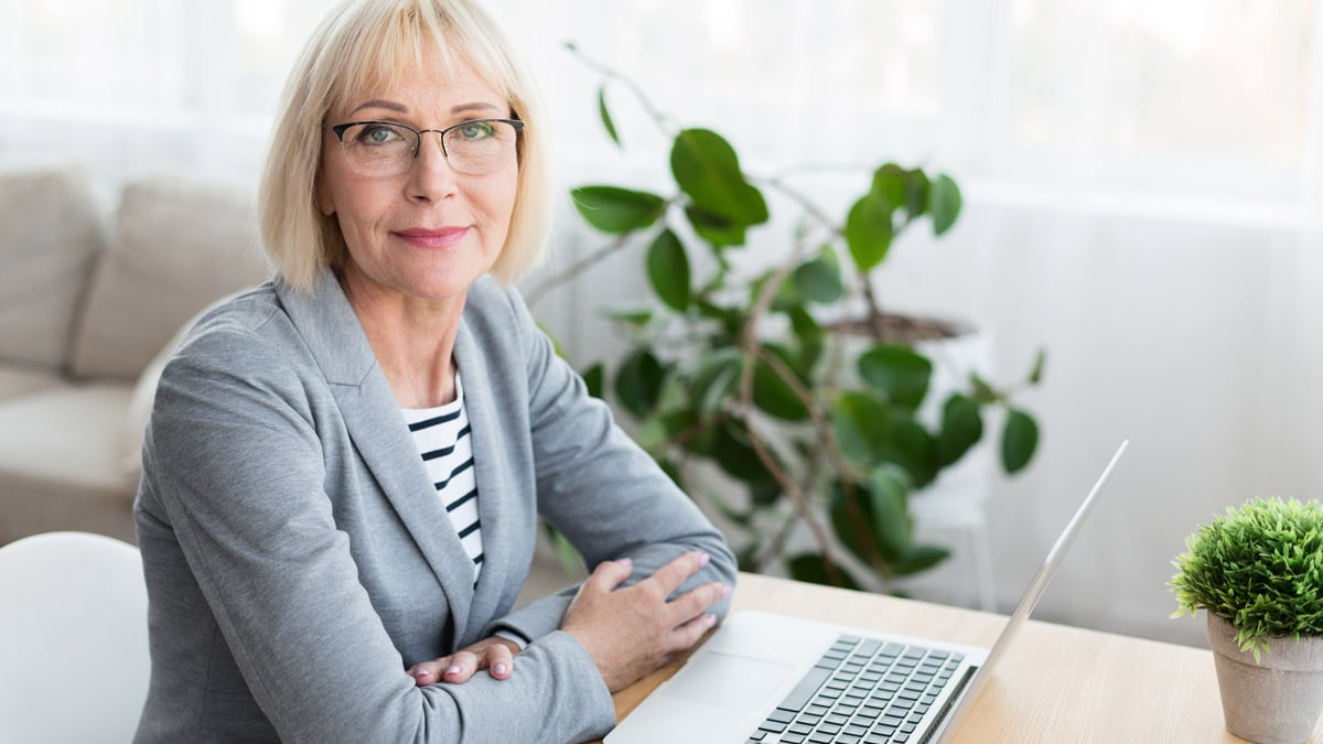 Polco Blog - The Retirement Cliff Is Here: How to Capture Institutional Knowledge Before It Walks Out the Door
